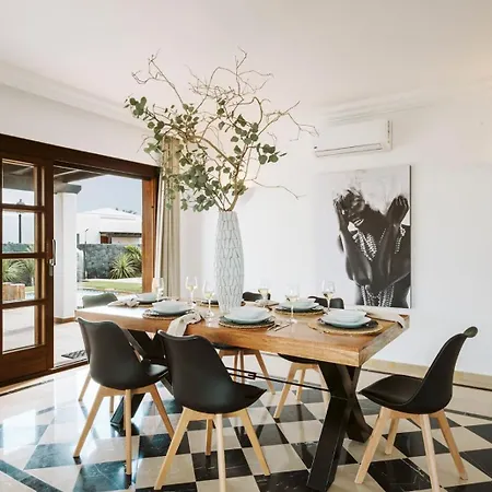 Marabu فيلة بلايا بلانكا