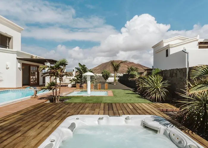 Marabu Playa Blanca (Lanzarote)